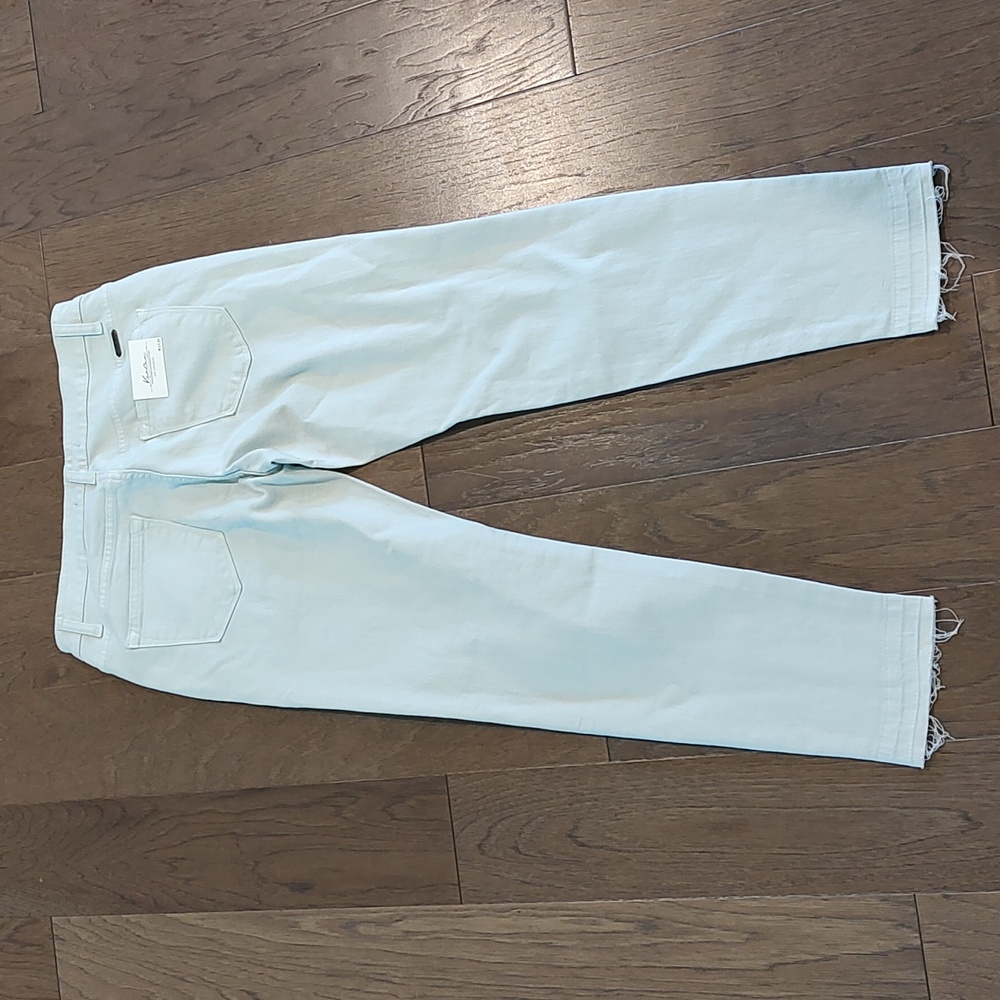 Kancan Mint color Pants size 11/29 Style:KC7211RF Cut#:2385 New w/Tag